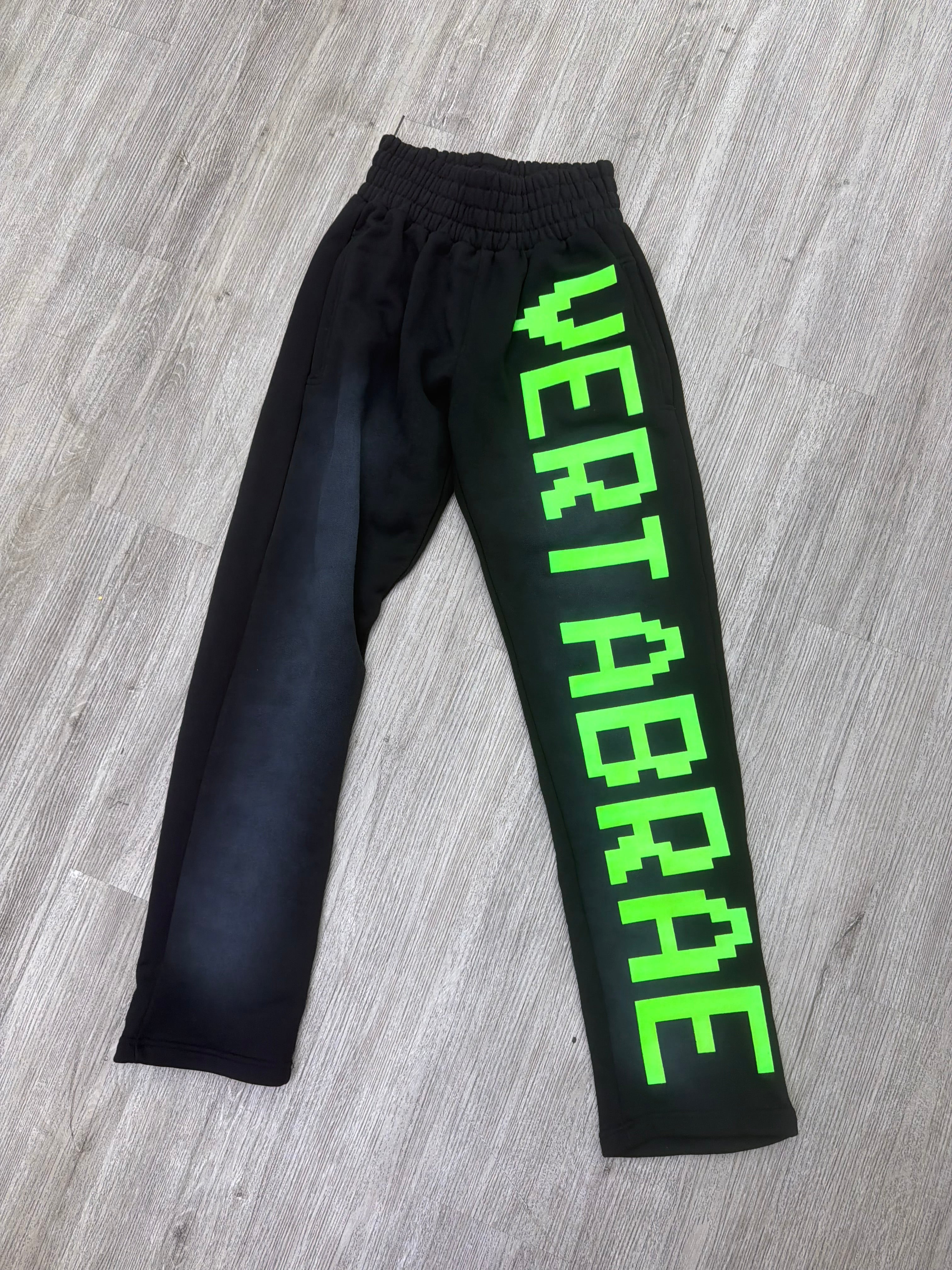 Vertabrae Sweatpants (Black/Green)