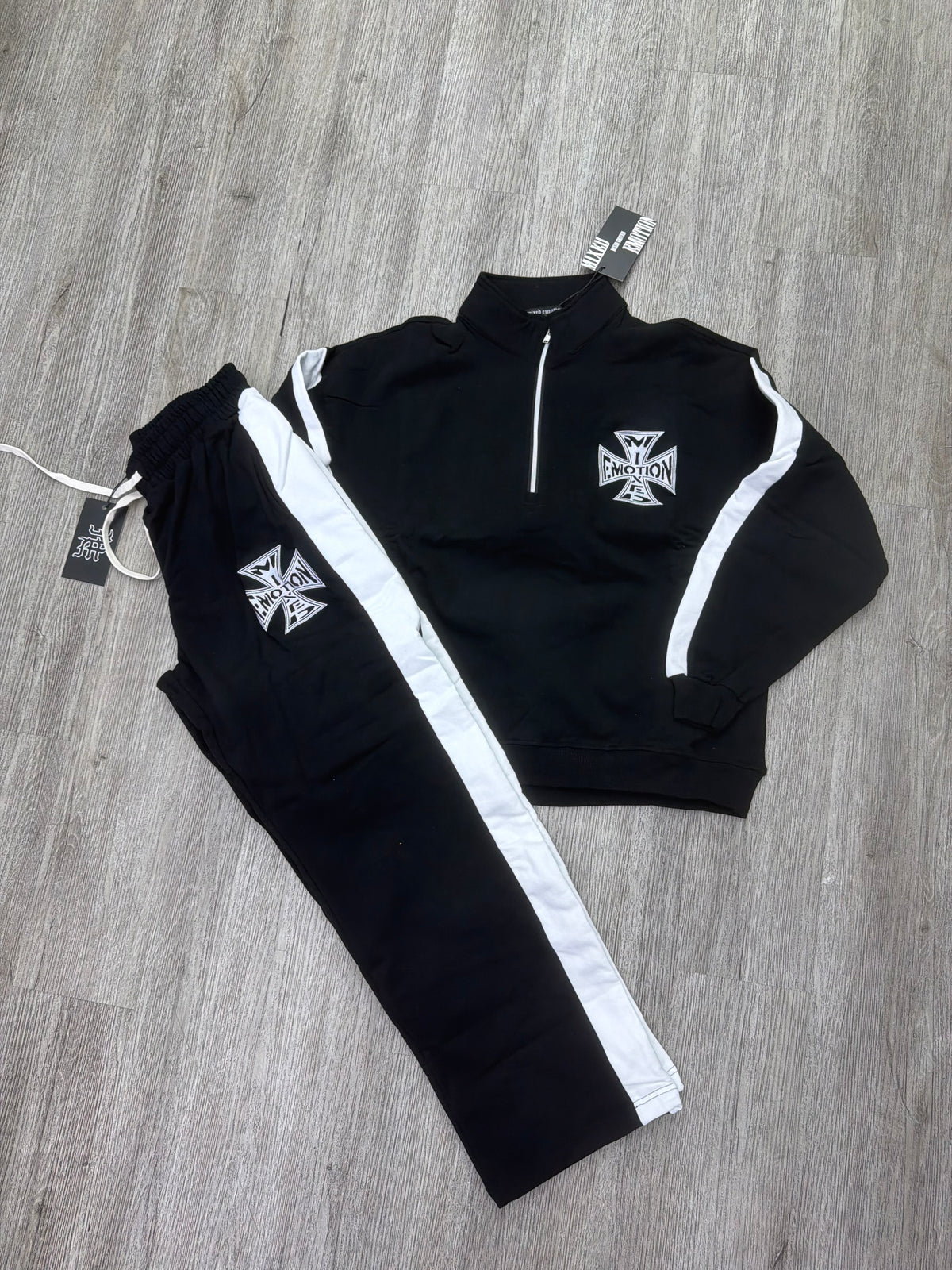 Mixed Emotions Set (Black/White