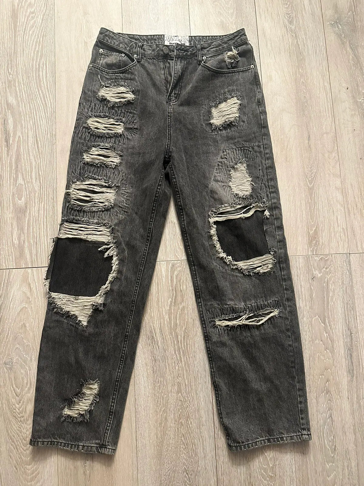 Vale Lives “Kurt Distressed” Jeans (Black)