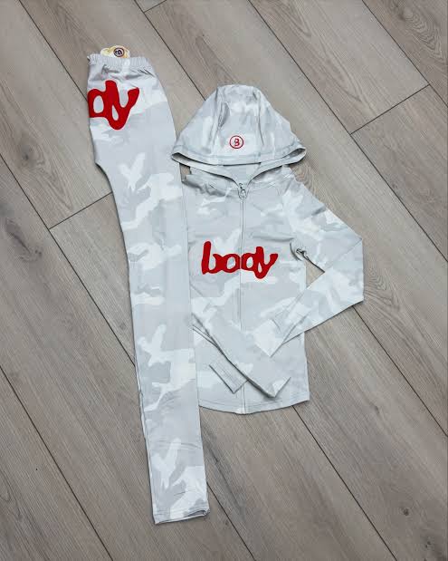 Body by Raven snow camo set