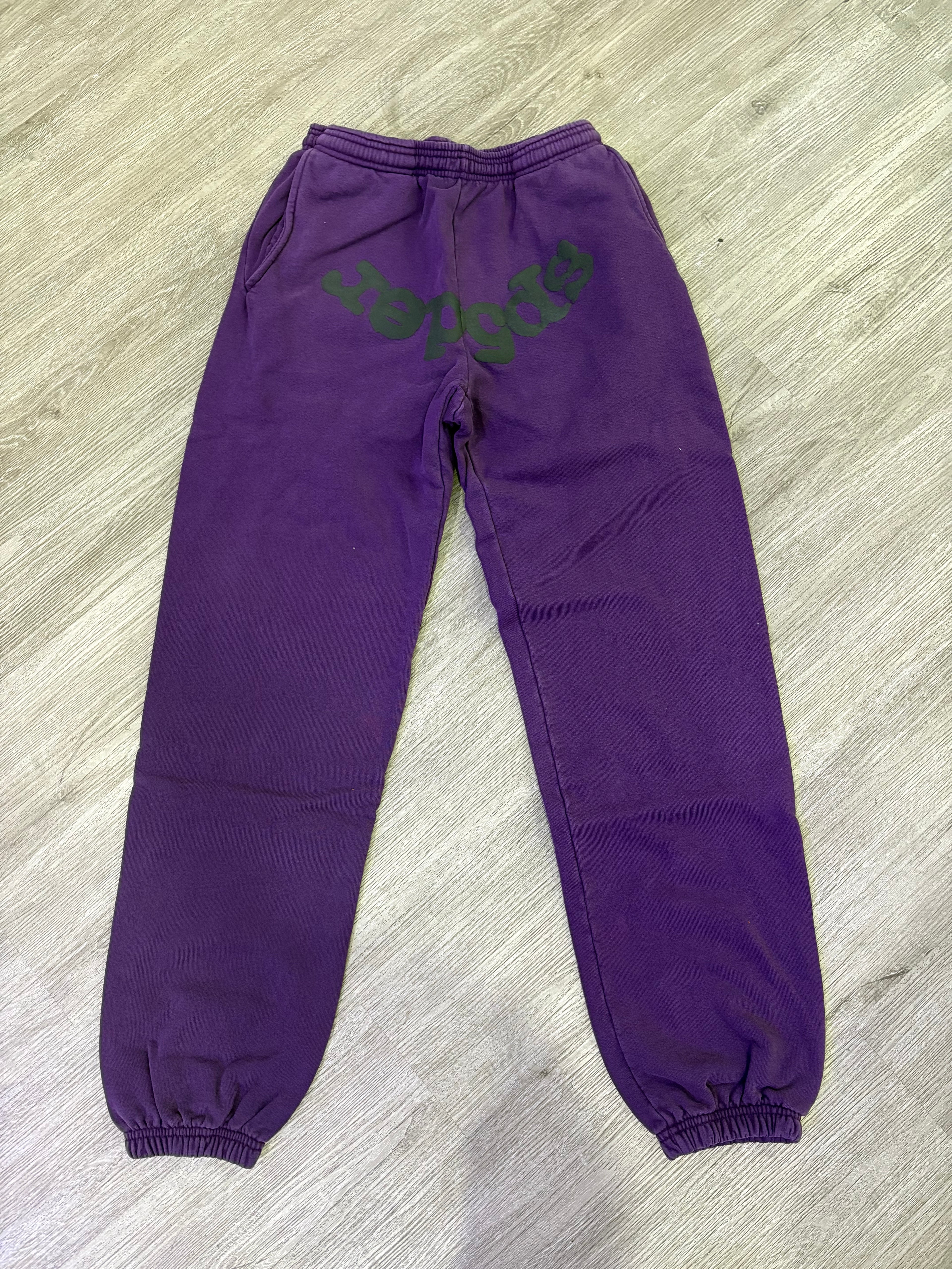 Spider sweatpants dark purple/ black logo