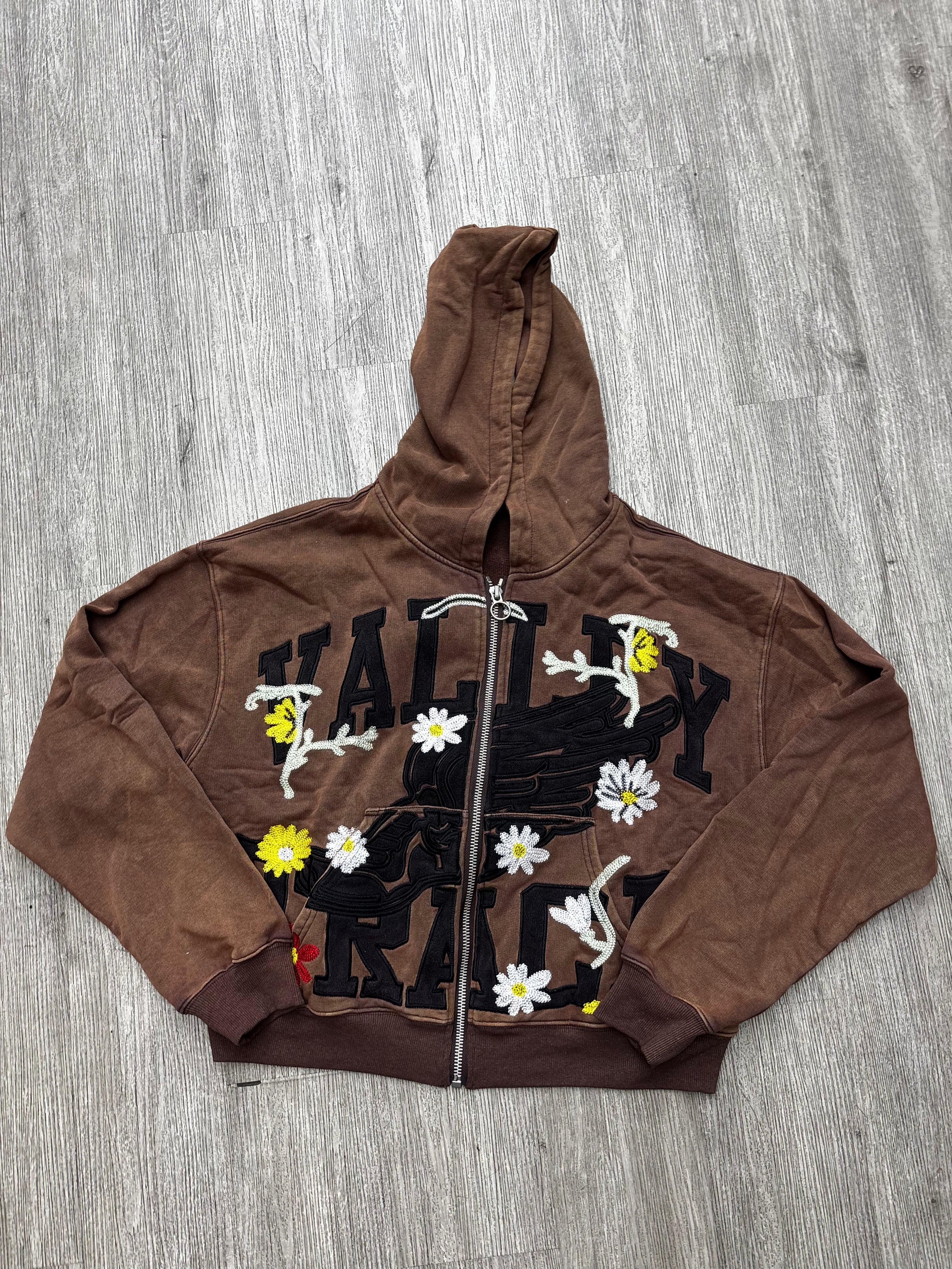 Vale lives zip up garden brown
